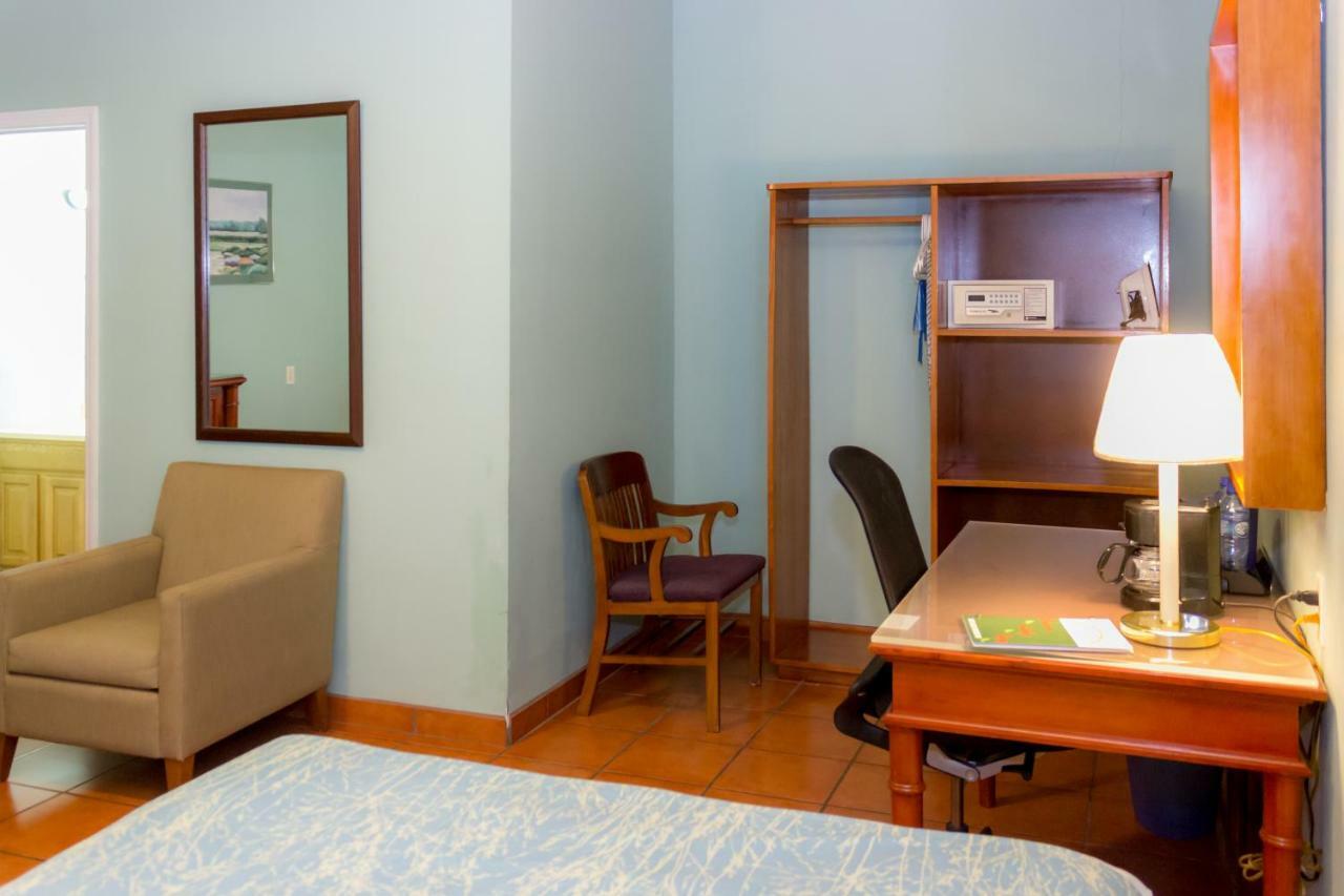 Rolson Hotel Сан-Игнасио Экстерьер фото